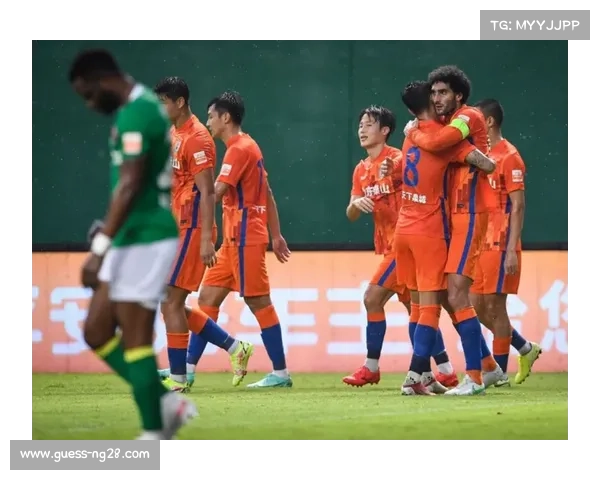 施希默头球击中横梁，海登海姆错失扳回一球良机